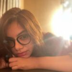 Nidhi Singh Instagram - The breaks between takes 🎬😴 . #NaptimeForRanjana #Apharan2 #NowFilming