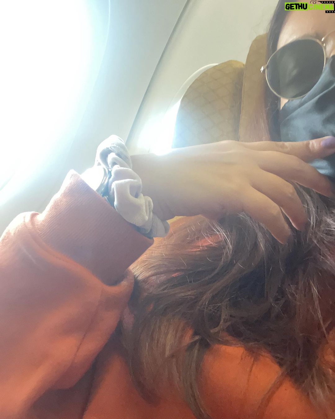 Nidhi Singh Instagram - Sunshine Catcher 🌤✈️ . . #Abhay3