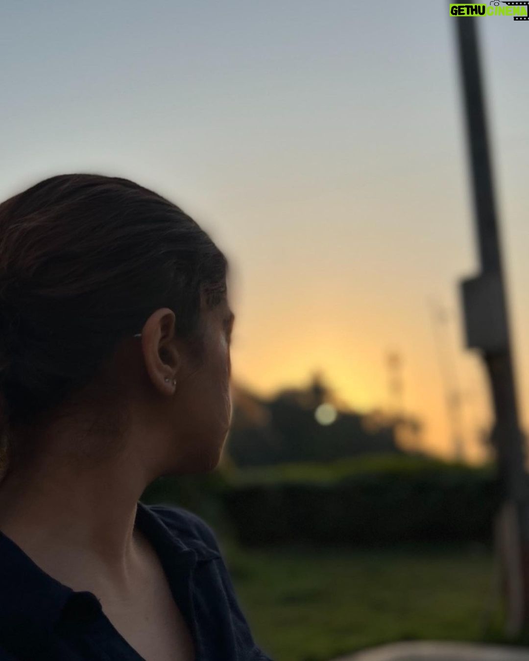 Nidhi Singh Instagram - So Grateful for every single second that I got to be in and spend in your shoes Khushboo. Thank you for all the strength and motivation officer. It’s been real. ❤️ So thankful for you all My mains, my power resource, my true special task force @kunalkemmu @kenghosh19 @adilafsarz #VijayRaz sir, @charit24 @dushysing @aparnanadig @ashanegi @moderatenormal @jinal.jj @nikkhil_ak @makeupbyastha @castelino_priyanka @itsanukanwar @a8510k and our entire baller cast & crew 😇❤️⚡️✨ . . #ItsAWrapForKhushboo #Blessed #Shukr #SoGrateful #Abhay3
