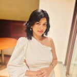 Niharika Dash Instagram - Radiate positivity like the sun even in challenging times, your inner brightness can overcome the darkest clouds. ❤️ Le Jadis Beach Resort & Wellness Mauritius