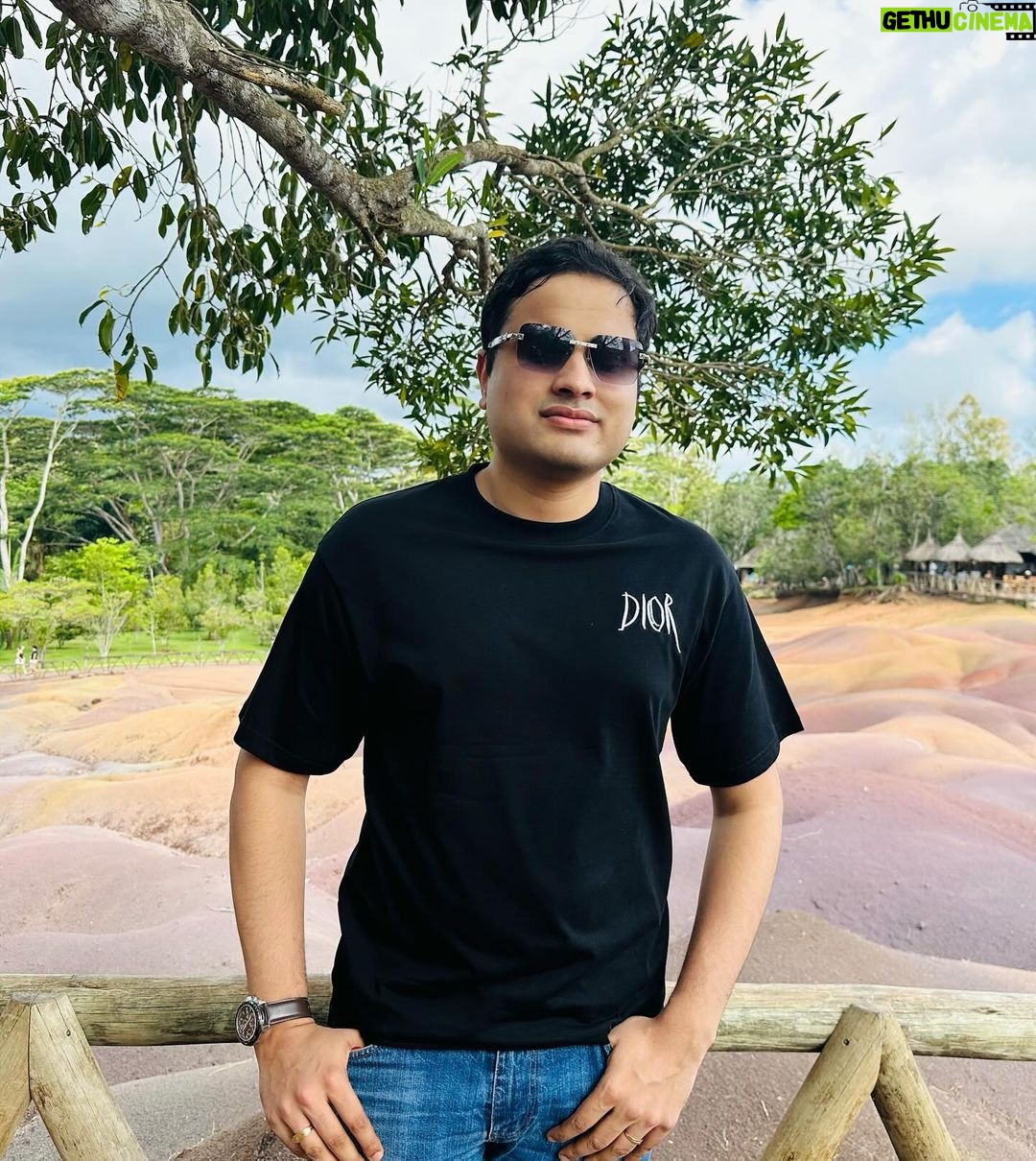 Niharika Dash Instagram - The Seven Coloured Earths refer to a natural phenomenon in Chamarel, Mauritius, where the sand dunes display seven distinct colors, ranging from red, brown, violet, blue, green, to yellow. This unique geological feature is a popular tourist attraction due to the striking and vibrant hues created by the mineral content of the sand. ❤️ Chamarel 7 Coloured Earth Geopark, Mauritius
