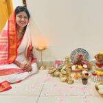 Niharika Dash Instagram - My first Manabasa Gurubara. I grew up seeing my mother performing this auspicious puja. Today, I got the opportunity to do it myself. Thanks Mom @nandinimohapatrasarangi_ for your guidance, which made all this possible. May Maa Laxmi bring lots of happiness in our lives. Dubai, United Arab Emirates
