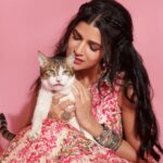Nimrat Kaur Instagram - Koshish jaaree hai…🙄🥲 #ektarfapyaar #iykyk #onesidedlove Apni Duniya Mein