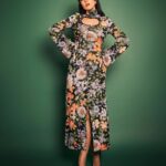 Nimrat Kaur Instagram – “Be like a wild flower, untamed, blooming wherever the wind takes you.” ❤️‍🔥

HMU : @nishisingh_muah assisted by @ashisbogi 
Outfit : @hm @rabanne #hm #RabanneHM
Earrings : @viangevintage
Heels : @off___white
Styled by : @shaleenanathani
Styling team : @vasudhagupta @simrankumar19
Photographer : @visualaffairs_va 

#promotions #BossBabeBela♠️ #BelaDiaries❤️‍🔥 #SajiniShindeKaViralVideo @maddock