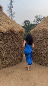 Nimrat Kaur Instagram - Yeh transition beat karkey dikhao!! 🥴 #decemberchallenge #openchallenge #reeltransition #reelkarofeelkaro #beatthis #BharatKiNimrat Mera Gaon Mera Desh
