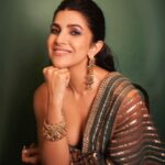 Nimrat Kaur Instagram – Happy धनतेरस ❤️🪷🌟

HMU : @shraddhamishra8 assisted by @bharatlimba.hmu 
Outfit : @vvanivats
Jewellery : @amrapalijewels (earrings, polki Pearl bangle) 
Gold bangle : @mortantra 
Stylist : @khyatibusa assisted by @sakshilakhani_06

#happydhanteras #diwalilove #diwalinights✨