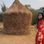 Nimrat Kaur Instagram - Yeh transition toh beat kar hee logey!! 🤭 #yearendchallenge #reeltransition #reelkarofeelkaro #beatthis #BharatKiNimrat Mera Gaon Mera Desh