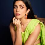 Nimrat Kaur Instagram – Hari pari 💚🍀

HMU : @nishisingh_muah assisted by @ashisbogi 
Outfit : @stylemati 
Jewellery : @goldenwindow @ascend.rohank 
Styling : @shaleenanathani 
Styling team : @simrankumar19 @vasudhaguptaa
Photographer : @visualaffairs_va 

#promotions #BossBabeBela♠️ #BelaDiaries❤️‍🔥 #SajiniShindeKaViralVideo @maddock