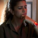 Nimrat Kaur Instagram - Solving mysteries and stealing hearts! Inspector Bela is the best of both worlds 🔎❤️ #SajiniShindeKaViralVideo now streaming, only on Netflix!