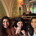 Nimrat Kaur Instagram – Something naughty something nice…too much sugar and some spice 😉
Best day spent in best company over the best meal – in no particular order!!
Happy kisssssmassss to us all 💋♥️🎄 

#canthaveenough #christmasobessesed #iykyk