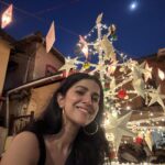 Nimrat Kaur Instagram – Gorgeous lights, customary annual Christmas walk, a million selfies and a visit from my baby sis for a present from Santa !!! Merry Christmas to all celebration from me and mine ♥️💋🥰👯‍♀️🎄 

#merrychristmas #christmaseve #siblinglove #besttimes Ranwar Village