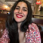 Nimrat Kaur Instagram – Something naughty something nice…too much sugar and some spice 😉
Best day spent in best company over the best meal – in no particular order!!
Happy kisssssmassss to us all 💋♥️🎄 

#canthaveenough #christmasobessesed #iykyk