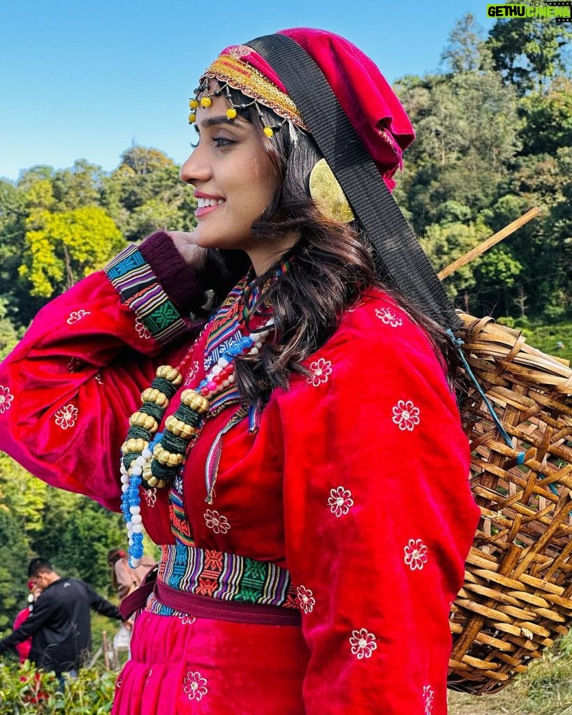Nisha Guragain Instagram - Life is like a roller coaster, live it, be happy, enjoy life. ... Darjeeling, Queen of Hills