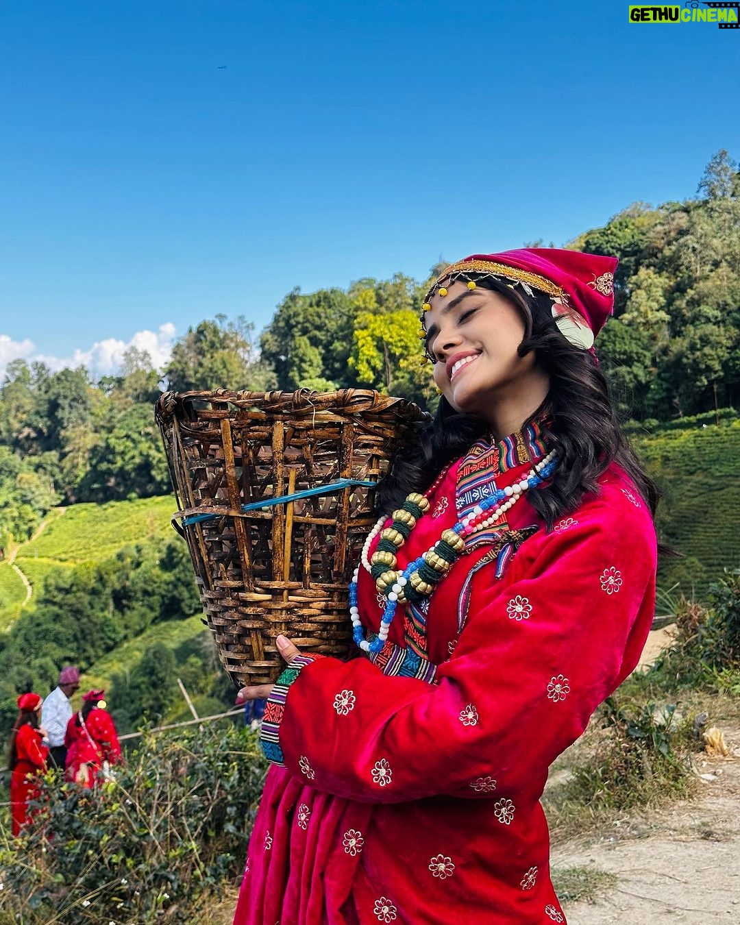 Nisha Guragain Instagram - Life is like a roller coaster, live it, be happy, enjoy life. ... Darjeeling, Queen of Hills