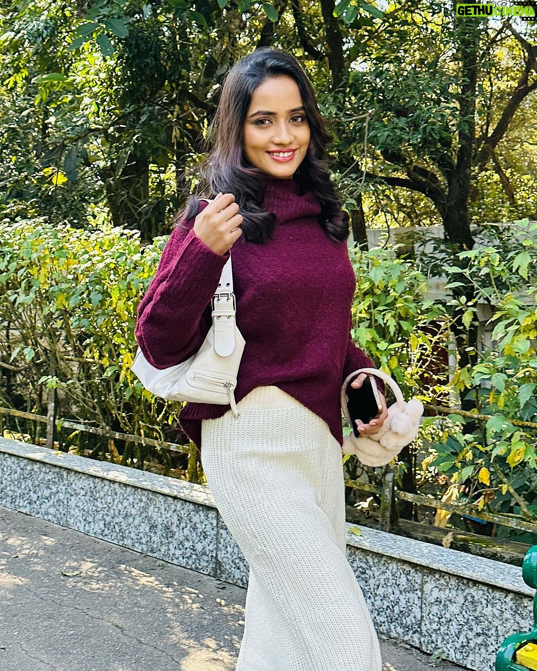 Nisha Guragain Instagram - Lonely but not lonely, just enjoying me time.. Darjeeling