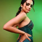Nisha Guragain Instagram - 💚 Photography @official.khushal.photography Designer @aditifarabdadesigns Style by @shiks_gupta25