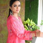 Nisha Guragain Instagram - सफलता की खुशी इसमें नहीं कि जो चाहा वह मिल गया… सच्ची खुशी तो वह है जो मिला उसे ही चाहा…