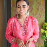 Nisha Guragain Instagram - सफलता की खुशी इसमें नहीं कि जो चाहा वह मिल गया… सच्ची खुशी तो वह है जो मिला उसे ही चाहा…