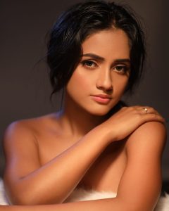 Nisha Guragain Instagram - “Elegance is when the inside is as beautiful as the outside😊 📷 - @faizialiphotography Makeover- @makeupbybharti