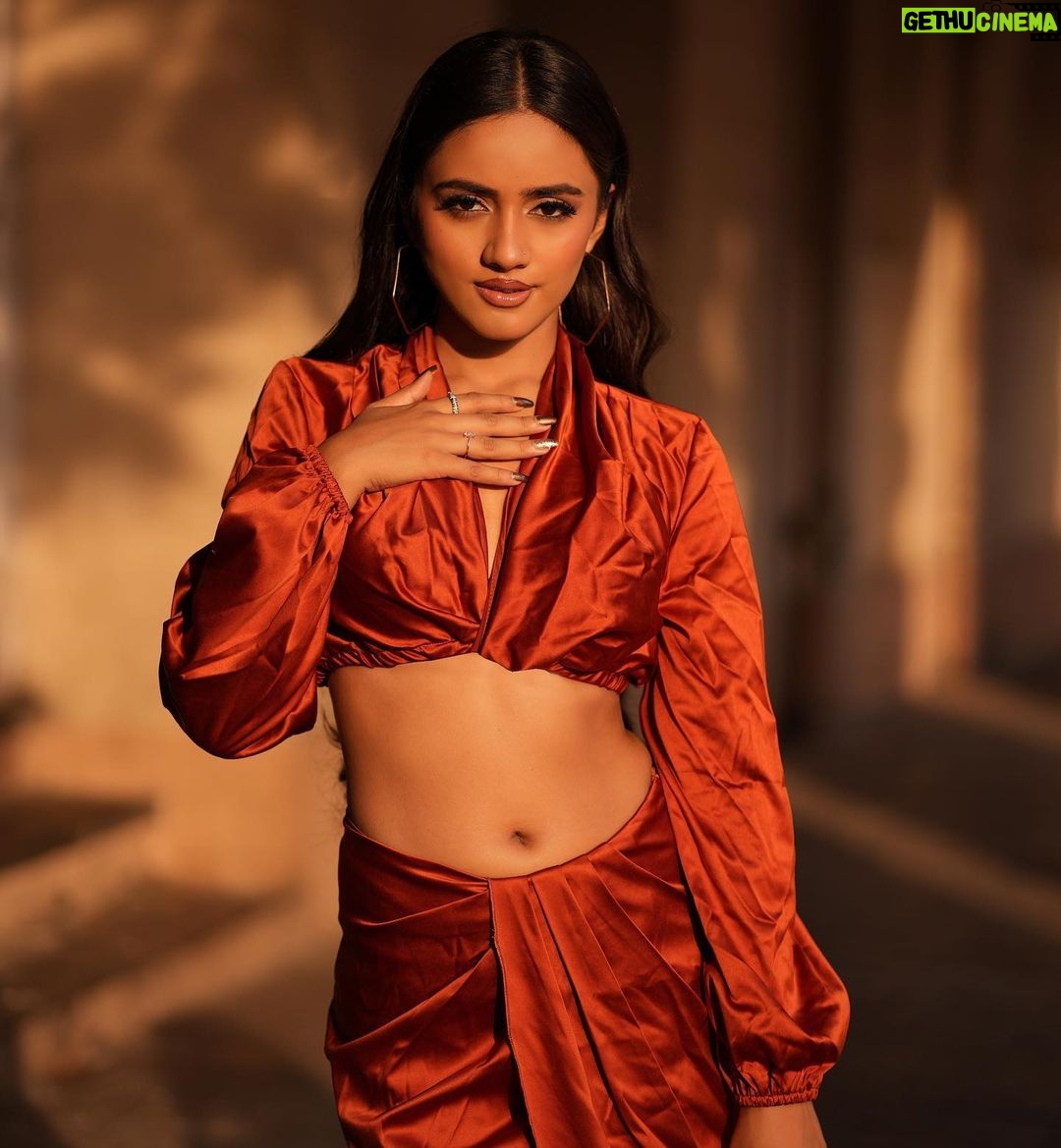 Nisha Guragain Instagram - Feelin’ myself.” 💋🫶🏻