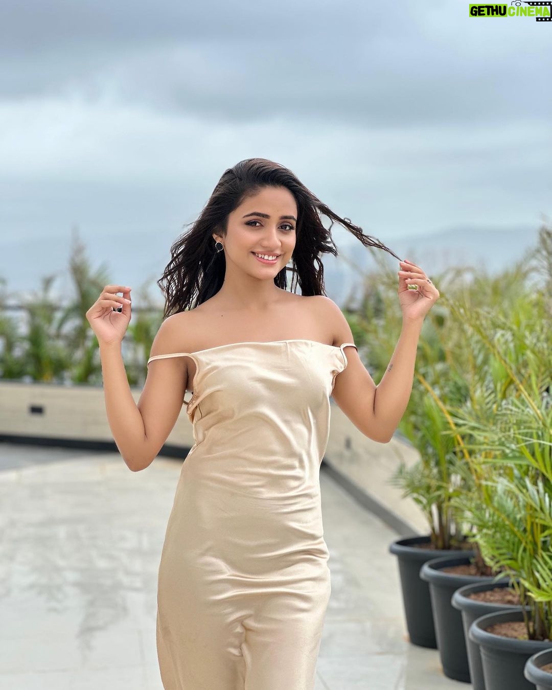 Nisha Guragain Instagram - Peace begins with a smile 😊