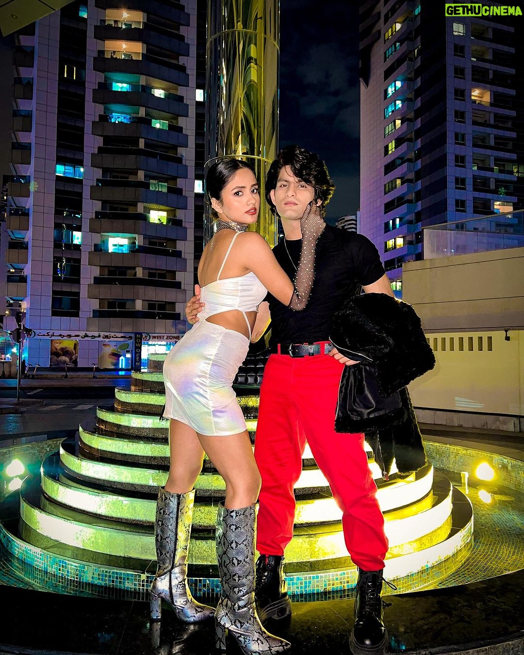 Nisha Guragain Instagram - Friends like family ππ«Άπ»
