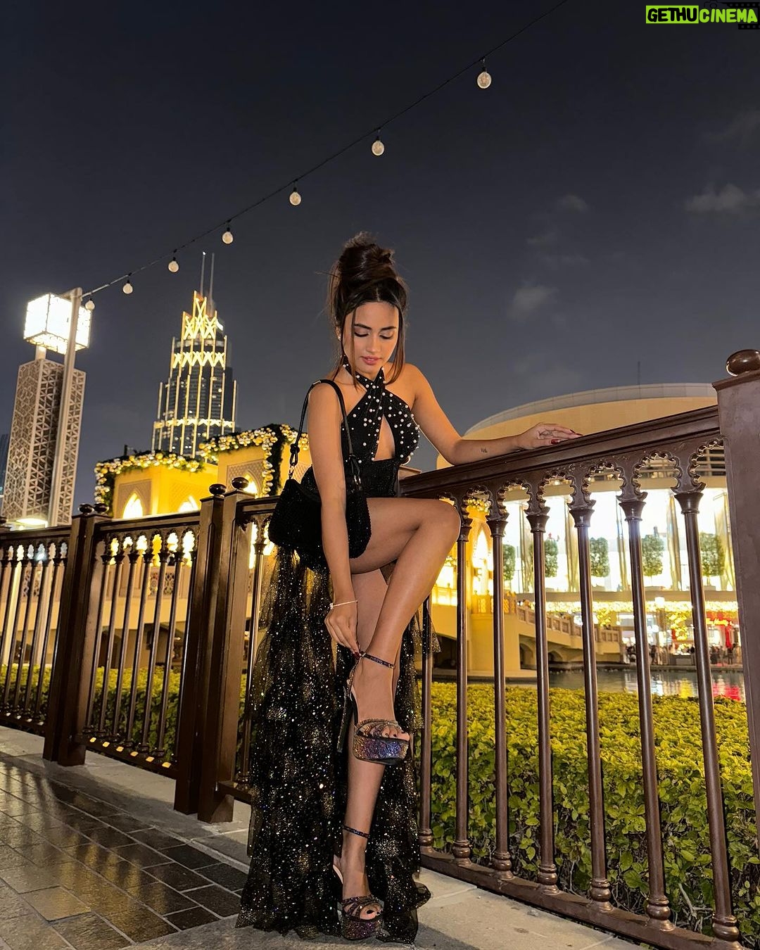 Nisha Guragain Instagram - Living my best life and loving every minute of it 😊 Burj Khalifa By Emaar