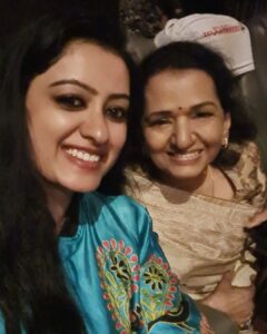 Nisha Krishnan Instagram - #varisu absolutely loved the flim❤️ Every frame was stylish! Vijay Anna massssssss!!! Cutee Rashmika! 😍 Perfect package for vijay anna fans and family audiences 💯 Much needed family subject by Vamshi sir! So good to see Shyam in tamil film after long time!! Lovely watching with Shoba amma & entire crew #Vijay @directorvamshi @rashmika_mandanna #varisu #vijayfan
