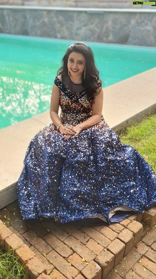 Nisha Krishnan Instagram - My Cinderella moment with @diademstore.in glitter gown ✨ 😍 💖