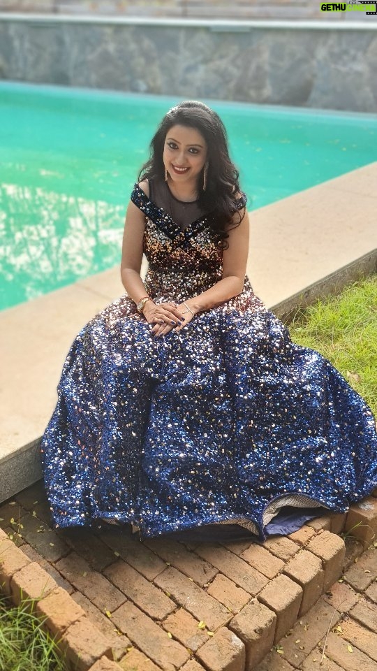 Nisha Krishnan Instagram - My Cinderella moment with @diademstore.in glitter gown ✨️ 😍 💖