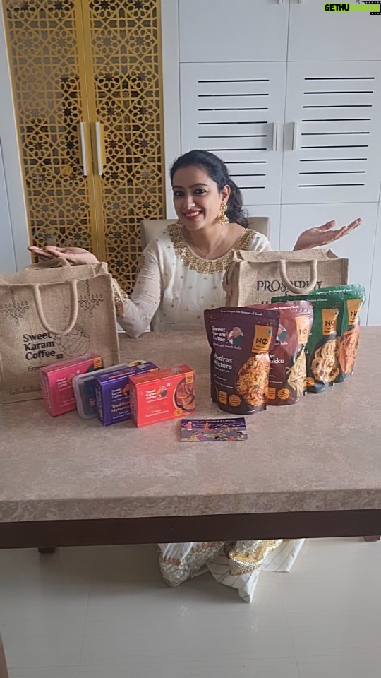 Nisha Krishnan Instagram - This Diwali.. Let's celebrate as #OneFamily with @sweetkaramcoffee_india 🎆🎇✨ #diwali #traditionalsweets #paatistyle