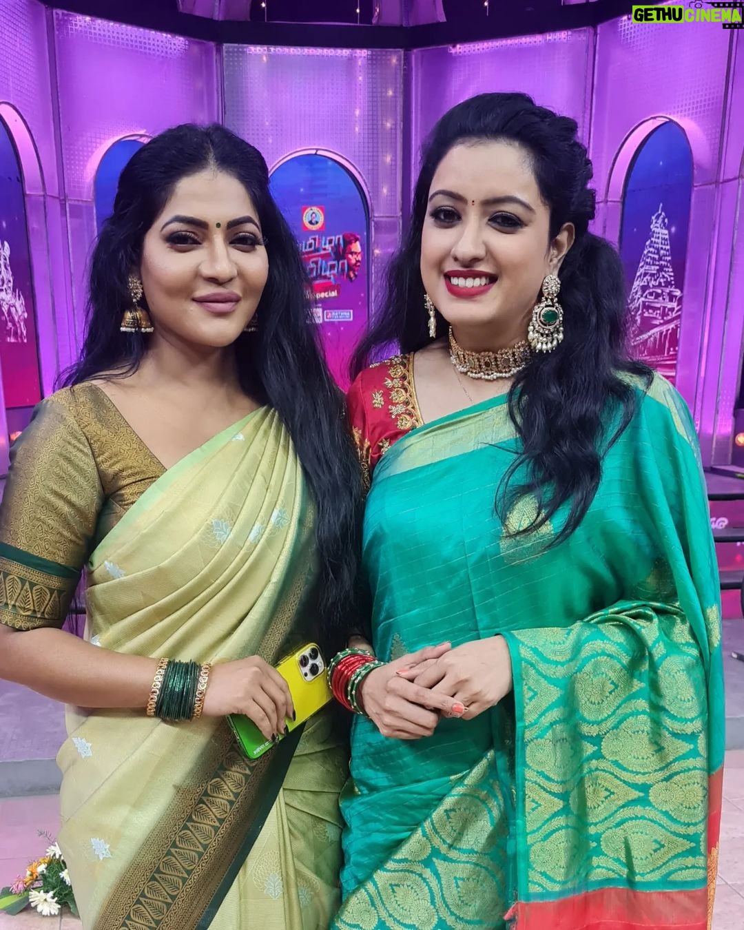 Nisha Krishnan Instagram - Zeetamil Tamizha Tamizha photo dump 😁 It's was so good to see all of them after long time! Not so good when we got roasted by our family members 😅😬🙈 it was an interesting topic! I'll update when the show goes live! #zeetamil #tamizhatamizha