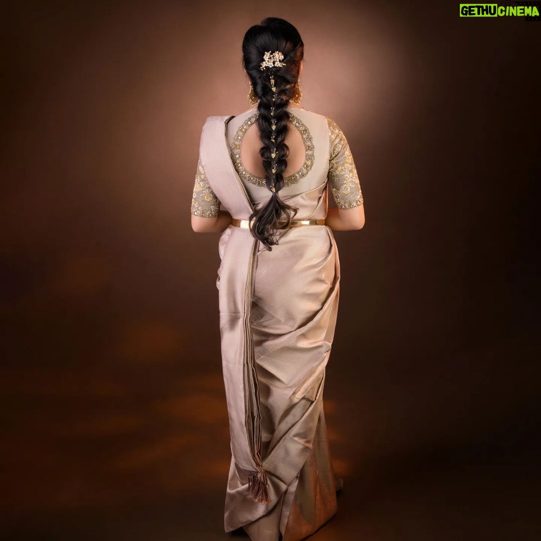 Nisha Krishnan Instagram - ✨️ Makeup & Hairdo @ready_to_tangle Behind the lens- @focuzstudios @chandrubharathy Stylist & Concept @sharmithmakeover Saree- @pachaiyappas_silks Blouse- @d.sign.d Jewellery- @theamethyststore Draping- @sharmithmakeover
