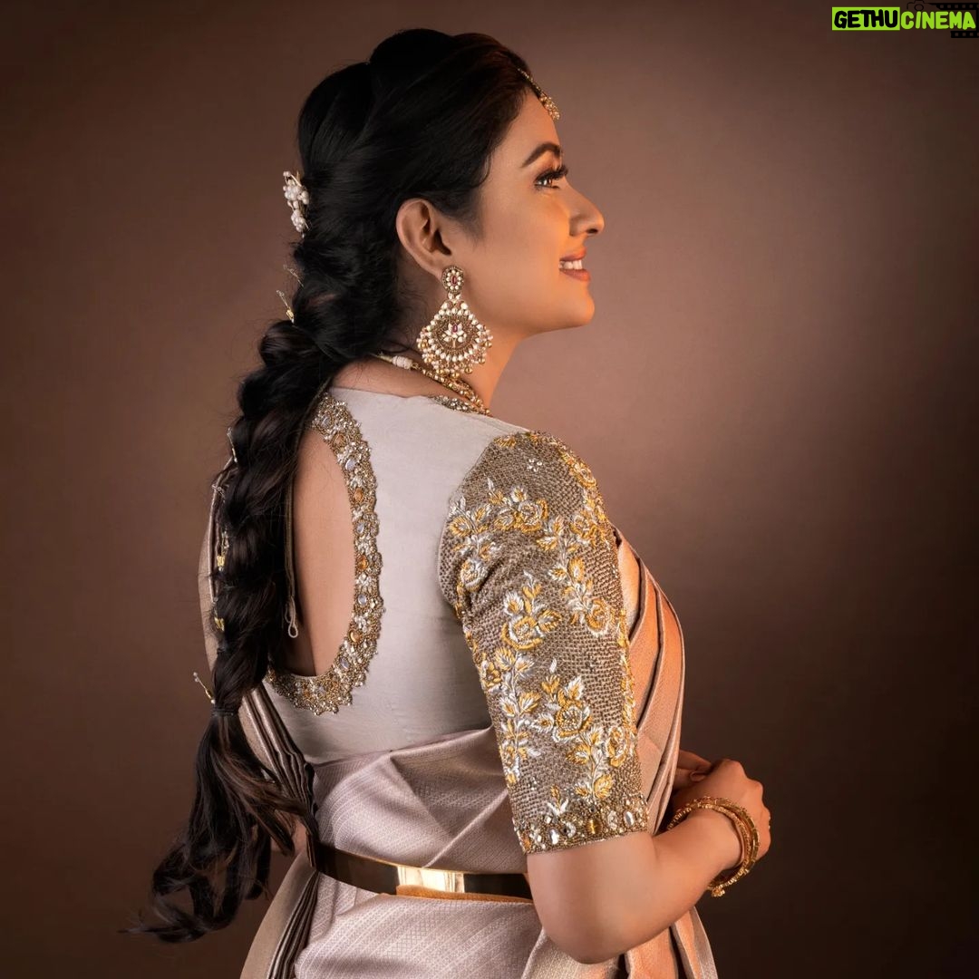Nisha Krishnan Instagram - ✨️ Makeup & Hairdo @ready_to_tangle Behind the lens- @focuzstudios @chandrubharathy Stylist & Concept @sharmithmakeover Saree- @pachaiyappas_silks Blouse- @d.sign.d Jewellery- @theamethyststore Draping- @sharmithmakeover