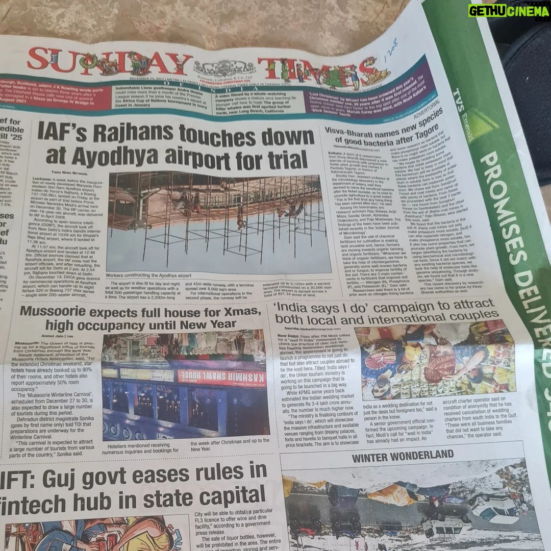 Nisha Krishnan Instagram - Did anyone notice upside pictures in Sunday Times? Is it a campaign or printing mistake? 🤔 @timesofindia ????