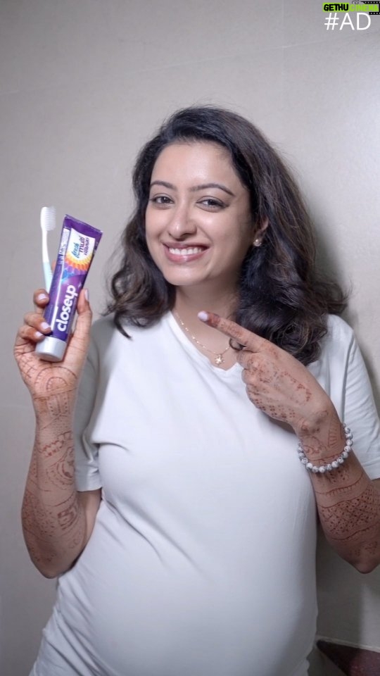 Nisha Krishnan Instagram - #AD 🌟 Mom Life Hack: Keeping those smiles sparkling! ✨ @closeupindia Closeup Complete Fresh Protection with Multivitamin - our secret to conquering 12 oral care issues at once! 😁🦷 Get power of 12-in-1 protection against oral concerns, ensuring your smile & confidence remains your greatest asset. 😄🦷 #DoPuraNotAdhura and get closeup complete fresh protection from yellowness, stains, cavities, bad breath, & more! Remember to #DoPuraNotAdhura and brush your teeth twice a day with #CloseUpCompleteFreshProtection . Let's create a world of healthy, happy smiles together! *Get your hands on this incredible new product, and experience the fresh confidence firsthand, now available on Amazon!* Shit and edited by: @portraitsby.thalapathy #DoPuraNotAdhura #CloseupCompleteFreshToothpaste #freshness #completethejourney #toothpaste #closeup #besttoothpaste #Multivitamins #Fights12oralproblems #freshbreath