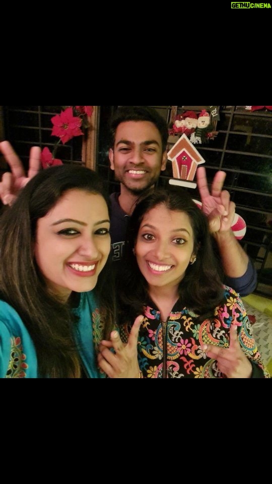 Nisha Krishnan Instagram - Missing you guys!! Christmas memories are still fresh in my head @rashmika_johanna @theajitchristian @kodaiinabox see you real soon 🥲