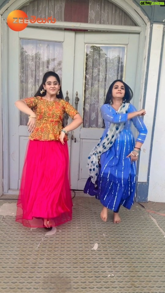 Nisha Ravikrishnan Instagram - Super Mass Dance 🔥🔥 #AmmayiGaru #TrendingReelsOnZee #ZeeOnTheGoReels #ZeeTelugu @nisha_ravikrishnanoffl_ @meghana.sunil27