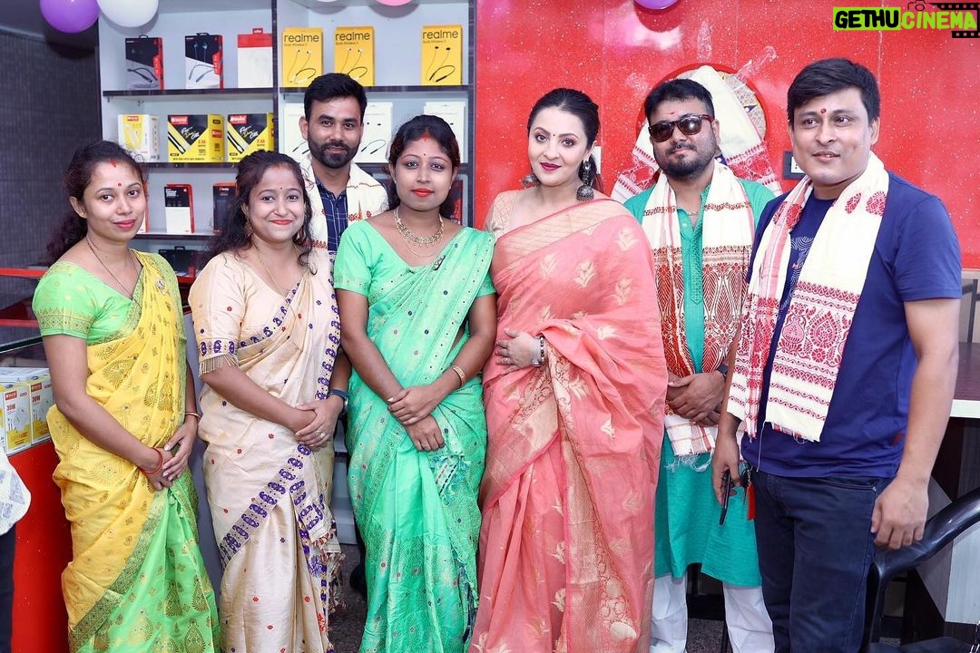 Nishita Goswami Instagram - Grand inauguration of AB communications .. A beautiful and ultra modern store of mobile and other electronic gadgets. An initiative of an young Assamese entrepreneur Dipu Bora. A young guy who is hard working and honest. My best wishes to the entire team of AB Communication ( near Jaya Nagar Chariali ) Beltola . . . . #inauguration #ribboncutting #assam #guwahati