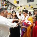 Nishita Goswami Instagram - Grand opening of New electronic showroom in Guwahati ( Bhangagargh) BRAND RUSH Stylish collections of new and updated Gadgets Thanks and my best wishes to the entire team of Brand Rush .. . . . . . . #electronics #innauguration #nishitagoswami #guwahati #ribboncutting @brandrushguwahati