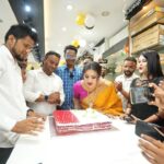 Nishita Goswami Instagram - Grand opening of New electronic showroom in Guwahati ( Bhangagargh) BRAND RUSH Stylish collections of new and updated Gadgets Thanks and my best wishes to the entire team of Brand Rush .. . . . . . . #electronics #innauguration #nishitagoswami #guwahati #ribboncutting @brandrushguwahati