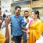 Nishita Goswami Instagram - Grand opening of New electronic showroom in Guwahati ( Bhangagargh) BRAND RUSH Stylish collections of new and updated Gadgets Thanks and my best wishes to the entire team of Brand Rush .. . . . . . . #electronics #innauguration #nishitagoswami #guwahati #ribboncutting @brandrushguwahati