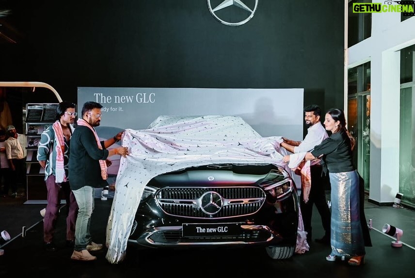 Nishita Goswami Instagram - The grand launch of New Mercedes GLC at Axom Motors with @sanjive_narain @jatinbora01 @mr.jivvi and @shyamkanumahanta . My best wishes to the entire team of mercedes @mercedesbenz.axommotors family My special love to @akshata.narain ( my darling ) . . .. #mercedes #nishitagoswami #jatinbora #assam