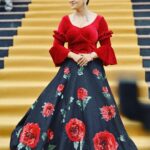 Nishita Goswami Instagram - Life is all about roll camera action. And i enjoy it thoroughly ❤️❤️ The program which binds all the artists together Prag Cine Awards 2023 Thanks to @ajanakashofficial for making me feel confident with this beautiful outfit. Big hug to @bijoyjeet.saikia_makeupartist for such a magical makeover . Baba I’m your big fan and you know that. Love and lots of good wishes to @akshata.narain for your constant hard work Thanks @sanjive_narain for making this happen every year. Big Cheers to the entire team of Prag for working so so hard to make the prog a big success . 👍👍👍😍😍😍 #prag #pragcineawards2023 #ustm #assam
