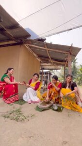 Nishita Goswami Instagram - কুঞ্জলতাক ২২ এপ্ৰিলৰ সন্ধিয়া ৬ বজাত আপোনালোকৰ মাজলৈ আগবঢ়াই দিম...❤️ @nishitagoswami01 @rimpidas @shyamontikasharma @digantabharati @pranoy.dutta.5 @sachin_baruah_official @bitul_cinematographer @juganta_das_photography @makeup_bijeta @makeup_artist_subhash @papluchetia
