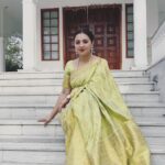 Nishita Goswami Instagram - এখন একেবাৰে আপোন ঠাই প্ৰমথেশ বৰুৱা আৰু প্ৰতিমা বৰুৱা পাণ্ডে বাইদেউৰ পৰশত প্ৰাণ পোৱা এখন ঠাই,জাগ্ৰত শক্তিৰ মহামায়া থানৰ ঠাই,মৰম বুজি পোৱা,মৰম দিব পৰা মানুহৰ ঠাই,সংস্কৃতি আৰু ইতিহাস বুকুত কঢ়িয়াই ফুৰা মানুহৰ ঠাই। আপোন গৌৰীপুৰ,ধুবুৰী।