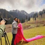 Nishita Goswami Instagram - Something big is on the way✨✨✨ . . . . . . . #jatinbora #nishitagoswami #zubeengarg #raghav #ratnakar #jollywood #assamesefilm #musicvideo Makeup and hair by my darling @bijoyjeet.saikia_makeupartist Costume by my dear friend @nandini_borkakati @page_3_boutique Kashmir A Heaven On Earth
