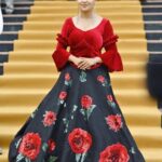 Nishita Goswami Instagram - Life is all about roll camera action. And i enjoy it thoroughly ❤️❤️ The program which binds all the artists together Prag Cine Awards 2023 Thanks to @ajanakashofficial for making me feel confident with this beautiful outfit. Big hug to @bijoyjeet.saikia_makeupartist for such a magical makeover . Baba I’m your big fan and you know that. Love and lots of good wishes to @akshata.narain for your constant hard work Thanks @sanjive_narain for making this happen every year. Big Cheers to the entire team of Prag for working so so hard to make the prog a big success . 👍👍👍😍😍😍 #prag #pragcineawards2023 #ustm #assam