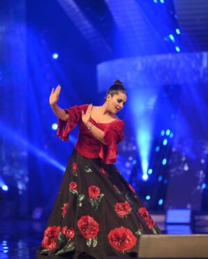Nishita Goswami Instagram - Life is all about roll camera action. 
And i enjoy it thoroughly ❤️❤️

The program which binds all the artists together 
Prag Cine Awards 2023 

Thanks to @ajanakashofficial for making me feel confident with this beautiful outfit.
Big hug to @bijoyjeet.saikia_makeupartist for such a magical makeover . Baba I’m your big fan and you know that.

Love and lots of good wishes to @akshata.narain for your constant hard work 
Thanks @sanjive_narain for making this happen every year. 
Big Cheers to the entire team of Prag for working so so hard to make the prog a big success . 👍👍👍😍😍😍

#prag #pragcineawards2023 #ustm #assam