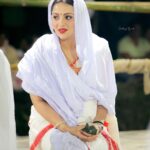 Nishita Goswami Instagram – বেতনী ৰাতি বিহু পৰিচালনা সমিতি আৰু ৰাইজৰ সহযোগত পৰম্পৰাগত তথা ধৰ্মীয় ৰীতি নীতিৰে আয়োজিত হোৱা ঐতিহাসিক ৰাতি বিহুত উপস্থিত আছিলোঁ।
প্ৰতিজন মানুহকে চুই যাব পৰা অনুভূতি এই বিহু,বিশ্বাস আৰু আস্থাৰ লগত পৰম্পৰাৰ এই বিহু।নিশ্চয়কৈ ৰাতি বিহুৰ এই অনুভৱখিনিক শব্দৰে বুজাব নোৱাৰি,কেৱল অনুভৱ কৰিব পাৰি।
ধন্যবাদ মোক নিমন্ত্ৰণ দিয়াৰ বাবে,অনুভৱ কৰোৱাৰ বাবে।🙏🙏🙏🙏🙏

#assam #tinsukia #makum #bihu #moranbihu